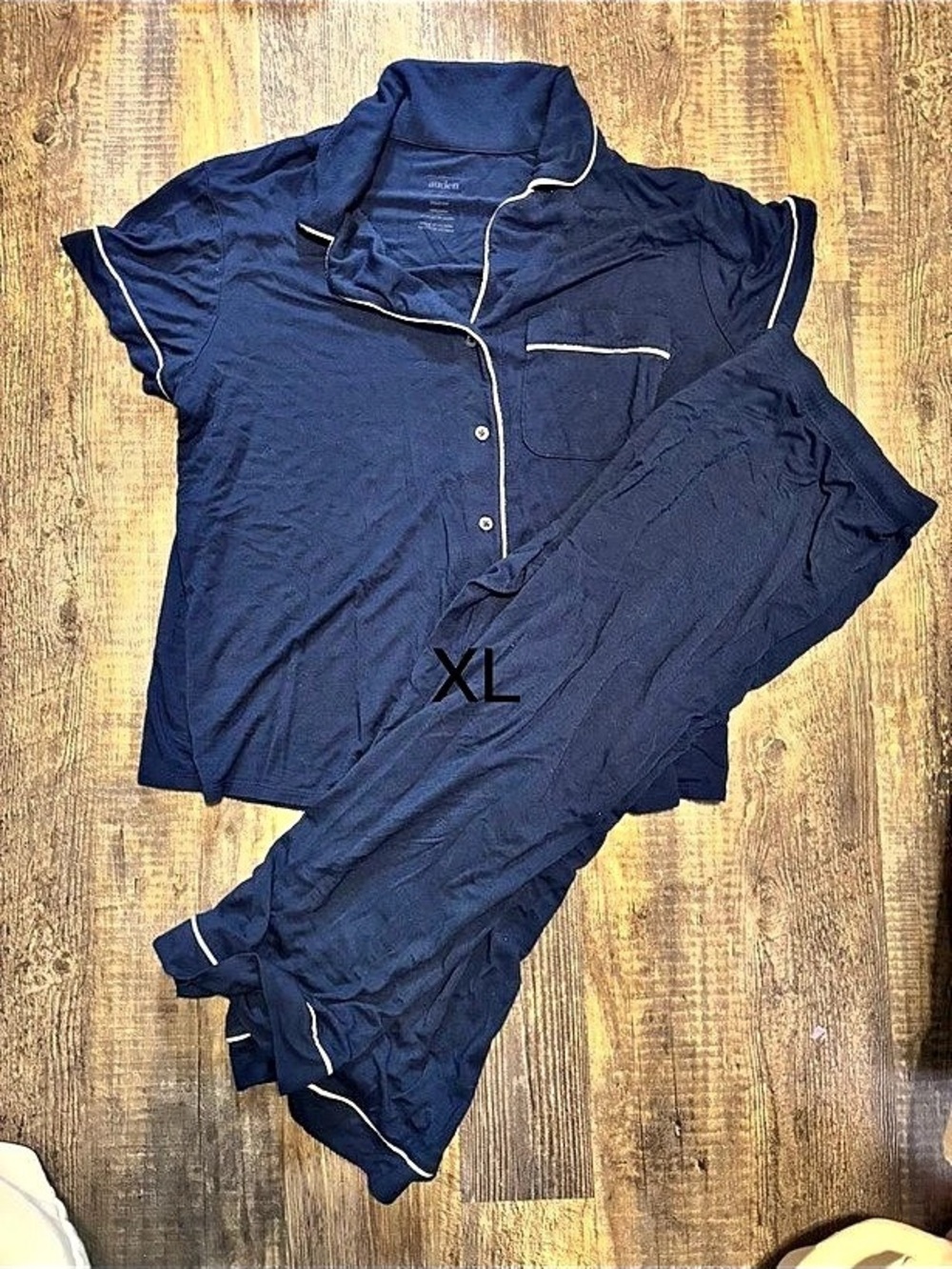 Womenβs Cozy Ribbed Notch Collar Short Sleeve Shirt and Pants Pajama Set